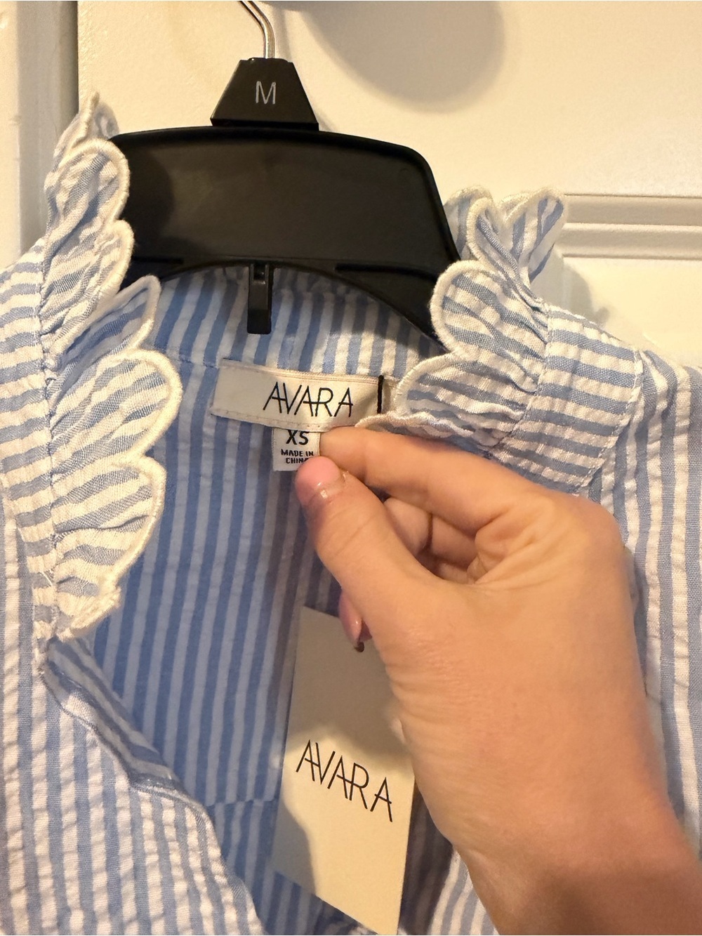 NWT Avara Women’s Hailey Top Light Blue Striped Ruffle Collar Shirt XS - Picture 2 of 4